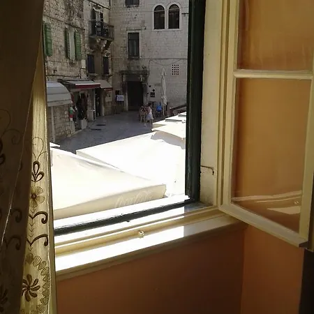 Vjera شقة سبليت